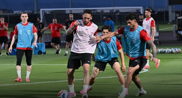 Milli Takım Arizona’da Sahaya İndi: İlk Antrenmana Taraftarlardan Yoğun İlgi