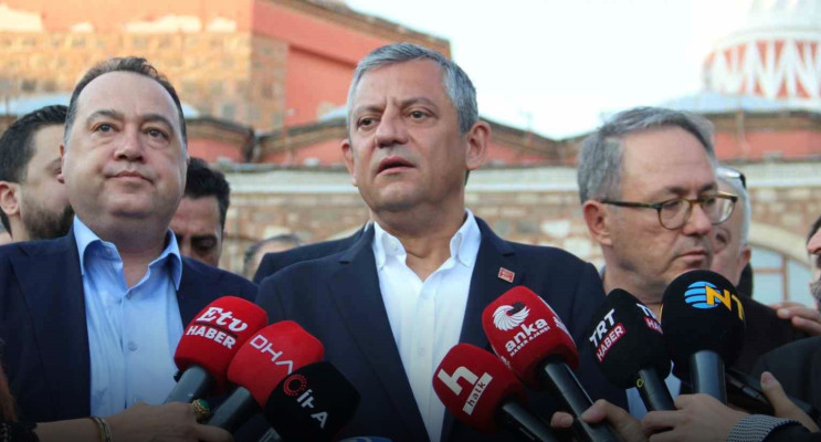 Özgür Özel Bayram Namazı Sonrası Konuştu