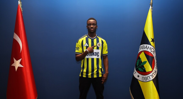 Senegal’in parlayan yıldızı Amara Diouf artık Fenerbahçe’de