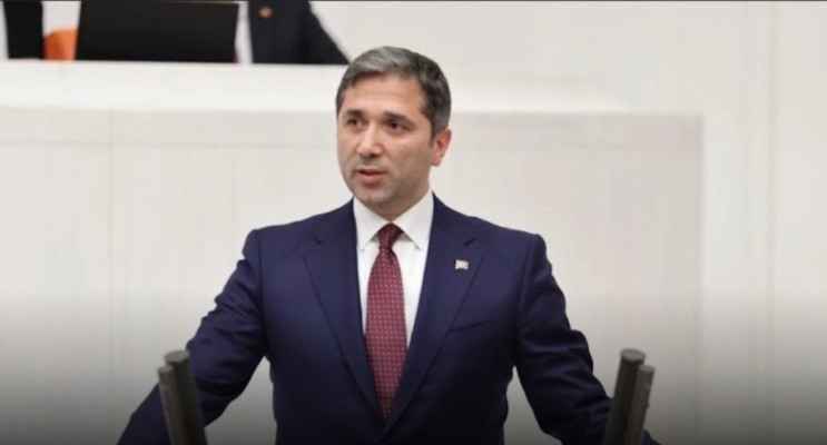 Sırakaya: Yunanistan Lozan’ı İhlal Ediyor