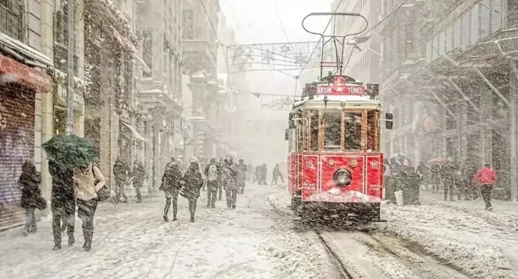 Soğuk Hava Devi Türkiye’ye Yürüyor: Bir Gecede Kışa Uyanabiliriz!