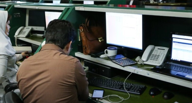 Tahran Borsası 80 Günlük Aranın Ardından Yeniden Açıldı