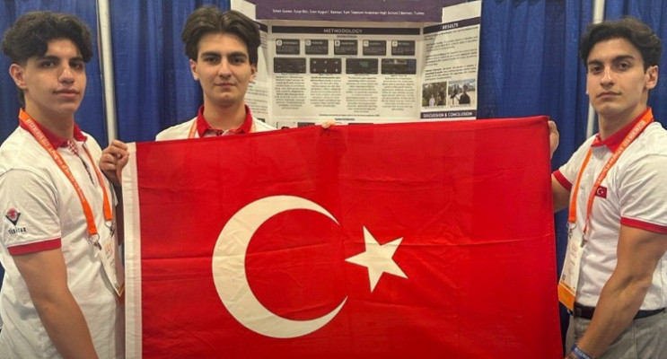 Türk gençlerinden uluslararası bilim yarışmasında büyük başarı