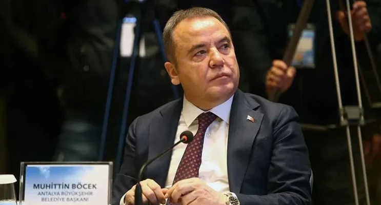 Tutuklu Belediye Başkanı Muhittin Böcek, yeniden hastaneye kaldırıldı