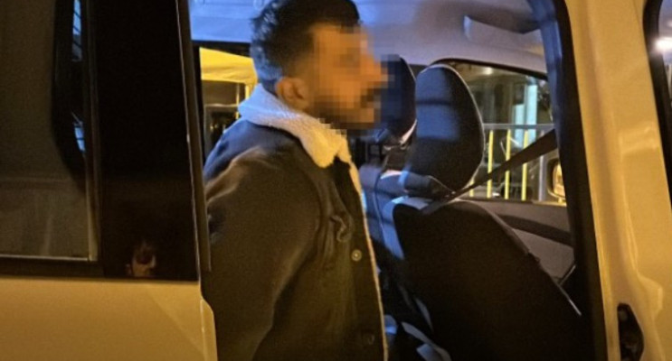 Üçüncü Kez Alkollü Yakalanmamak İçin Polisin Üzerine Araç Sürdü