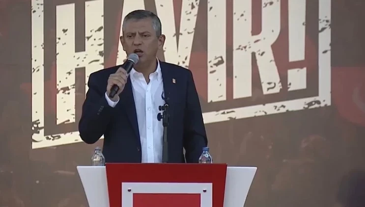 Özgür Özel: CHP, Tarihin Partisi ve Geri Adım Atmayacak