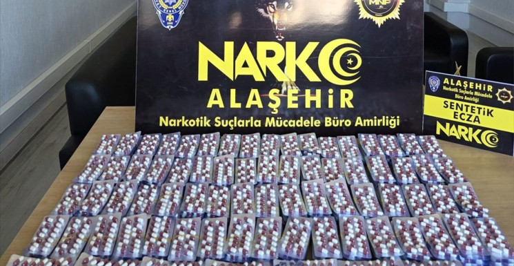 Manisa'da 4 Bin 191 Sentetik Ecza Ele Geçirildi