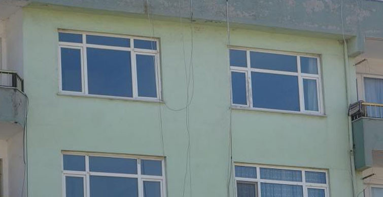 1 Yaşındaki Küçük Bebek Pencereden Aşağı Düştü