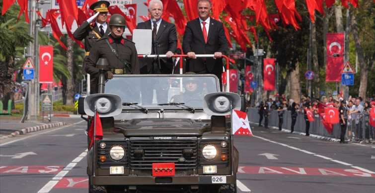 103. Büyük Zafer Kutlaması: Vatan Caddesi'nde Coşku Dolu Bir Tören