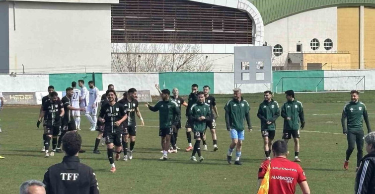 12 Bingölspor TFF 3. Lig'de Şampiyonluk Sevinci Yaşadı