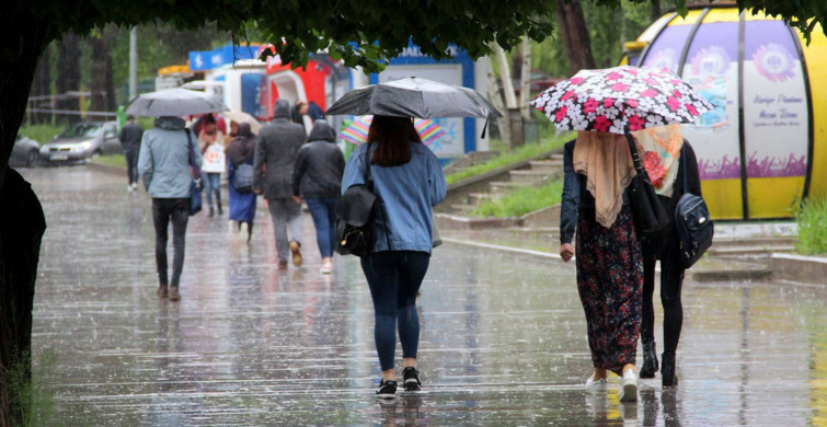 13 Ağustos 2022 hava durumu nasıl olacak? Meteorolojiden kritik uyarı: Gök gürültülü sağanak yağış geliyor!