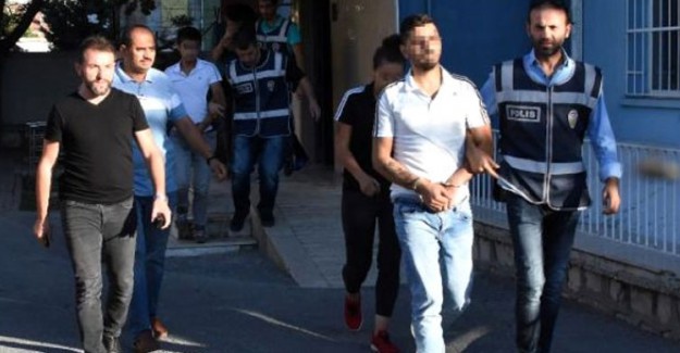 14 Eve Giren Hırsızlar Ayak İzlerinden Yakalandı