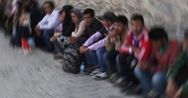 15 kişilik Minibüsten 40 Göçmen Çıktı