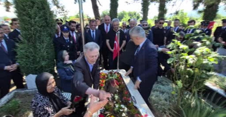 15 Temmuz şehidi Ufuk Baysan, kabri başında anıldı