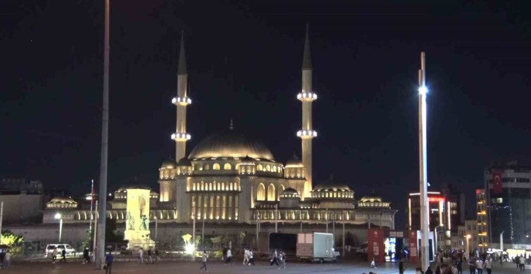 15 Temmuz'un 10. yıl dönümünde camilerde sela okundu