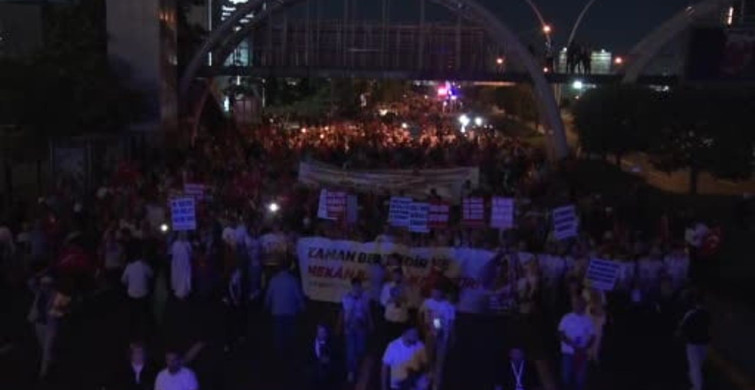 15 Temmuz'un 10. yıl dönümünde Cumhurbaşkanlığı Külliyesi'ne yürüyüş