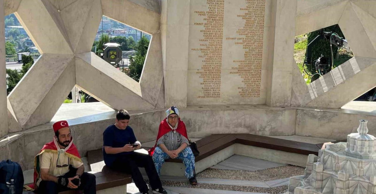 15 Temmuz’un 10’uncu yılında şehitler makamı’na ziyaretçi akını