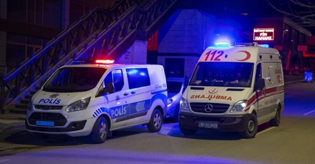 15 Yaşındaki Çocuk Annesine Silah Doğrultan Babasını Öldürdü