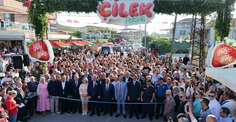 16. Uluslararası Emiralem Çilek Festivali Görkemli Başladı