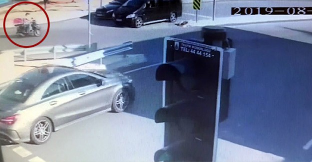 17 Yaşındaki Genç Motosikletli Kurye Kaza Sonucu  Hayatını Kaybetti