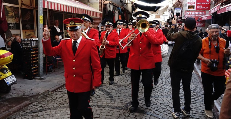 20. Ayvalık Uluslararası Zeytin Hasat ve Turizm Festivali Start Aldı