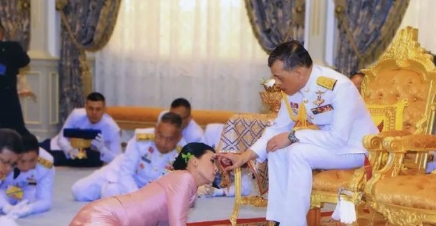 20 Kadınla Karantinaya Giren Tayland Kralı Kaçtı