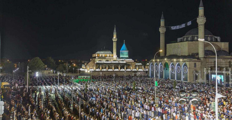 2022 yılında Kadir Gecesi hangi güne denk geliyor? Hangi gece Kadir Gecesi 2022? Kadir Gecesi 21. gece mi 23. gece mi 27. gece mi? Kadir Gecesi hangi güne denk geliyor?