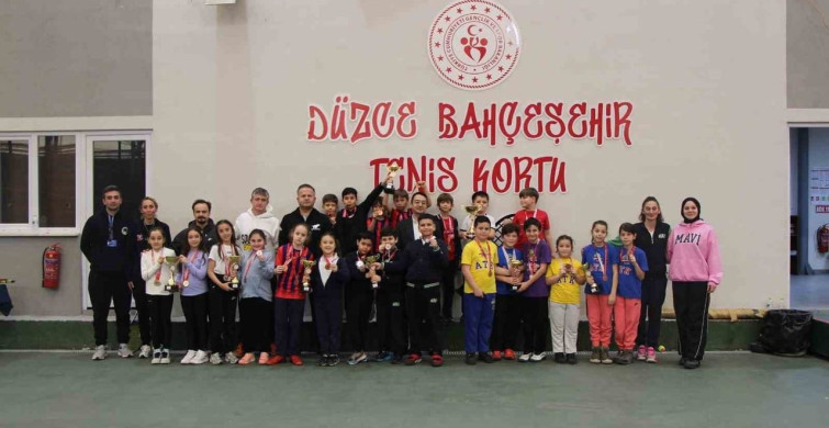 2025-2026 Okul Sporları Minikler Kort Tenisi Müsabakaları Tamamlandı