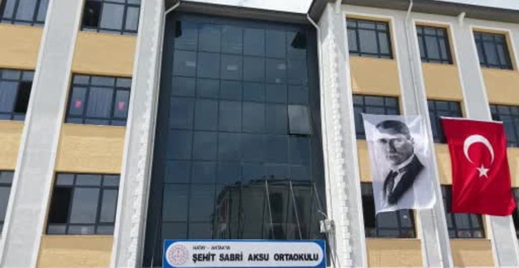 237. Eğitim Yuvası Şehit Pilot Sabri Aksu'nun İsmiyle Açıldı