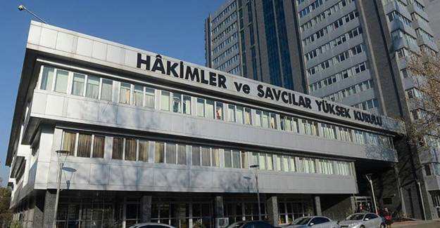 26 Hakim ve Savcı FETÖ'yle İrtibatı Nedeniyle Görevden Uzaklaştırıldı