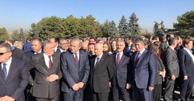 29 Ekim Cumhuriyet Bayramı Töreninde Dikkat Çeken Detay