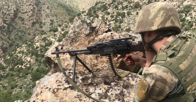 3 PKK'lı Terörist Teslim Oldu!