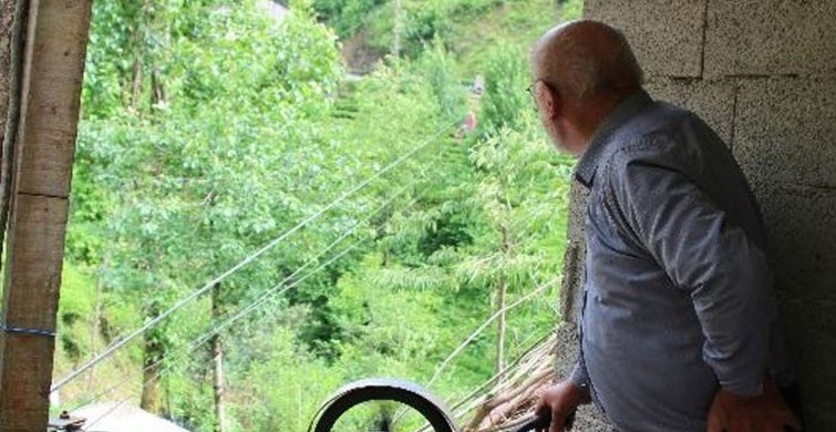 30 Metre Yüksekliğindeki Teleferik Ulaşım Aracı Oldu