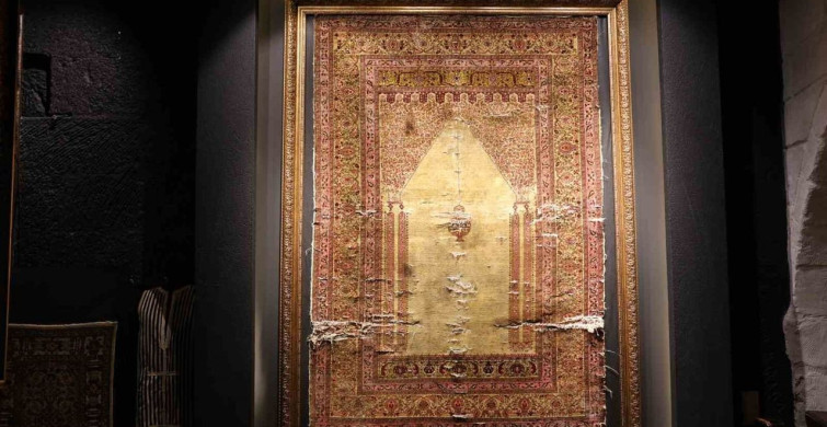 300 yıllık ipek halı Kapadokya'da sergileniyor