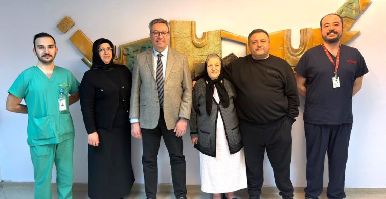 3,7 Kiloluk Tümör Çıkarıldı: Hasta Sağlığına Kavuştu