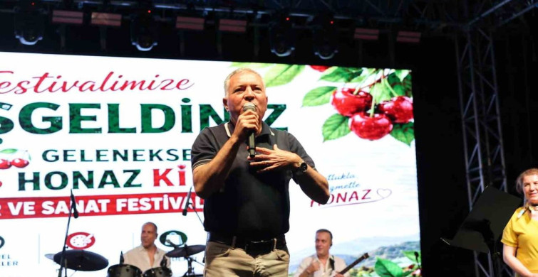 48. geleneksel honaz kiraz festivalinde reyhan karaca rüzgarı
