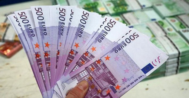 500 Euro Tarih Oluyor 
