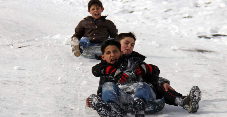 6 Şubat 2023 Pazartesi okullar tatil mi? Kar tatili olacak mı? Okullar ne zaman açılıyor?