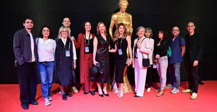 62. Uluslararası Antalya Altın Portakal Film Festivali'nde Açılış Töreni Gerçekleşti 62. Uluslararası Antalya Altın Portakal Film Festivali'nde Açılış Töreni Gerçekleşti
