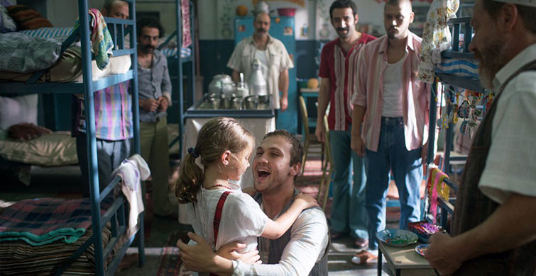 7. Koğuştaki Mucize Filminin Konusu Nedir?