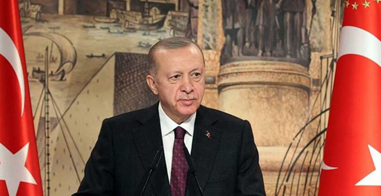 7 yılda tamamlandı Kadir Gecesi tanıtıldı: İstanbul Mushafı, Çamlıca Camisi'nde Başkan Erdoğan'ın katılımıyla tanıtıldı