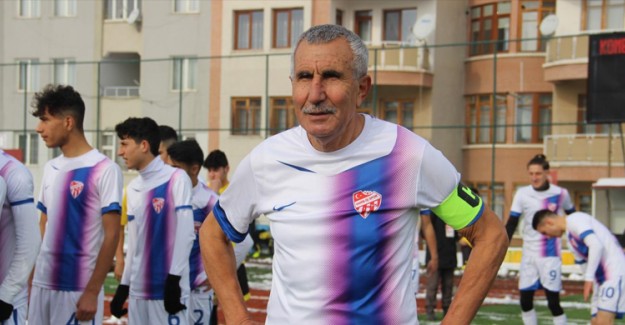 71 Yaşındaki Futbolcu Transfer Oldu!