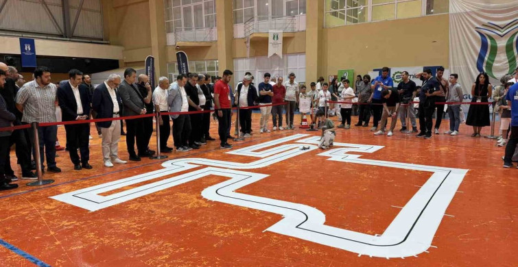 740 takım, 800 bin TL ödül: teknoloji şöleninin heyecanı başladı