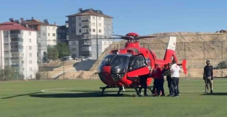 78 Yaşındaki Hasta Mide Kanaması Nedeniyle Hava Ambulansıyla Malatya'ya Sevk Edildi