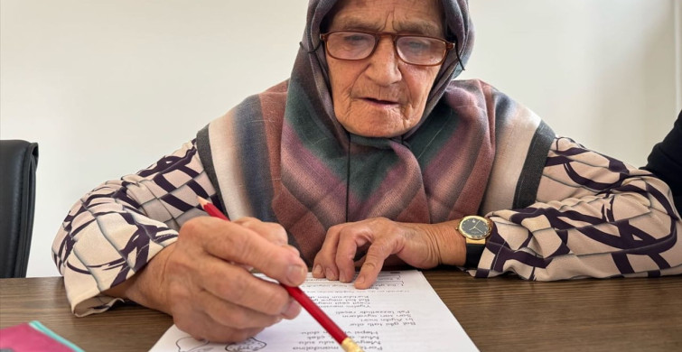 80 Yaşında Okuma Yazma Öğrenen Fatma Koç'un Hikayesi