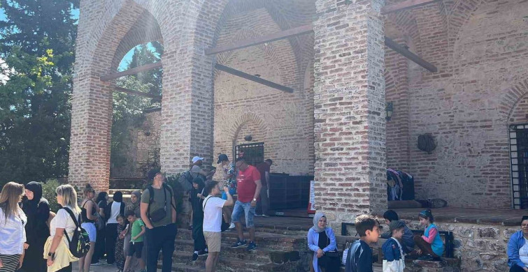 800 Yıllık Miras: Alanya Kalesi'ndeki Süleymaniye Camii Turistleri Ağırlıyor
