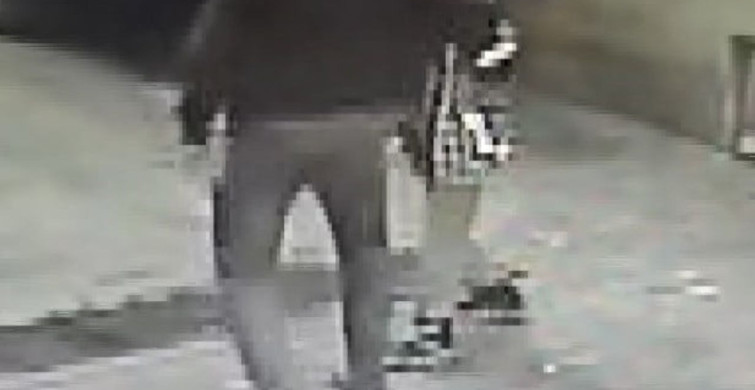 9 Yaşındaki Çocuğa Şiddet Anları Güvenlik Kamerasında