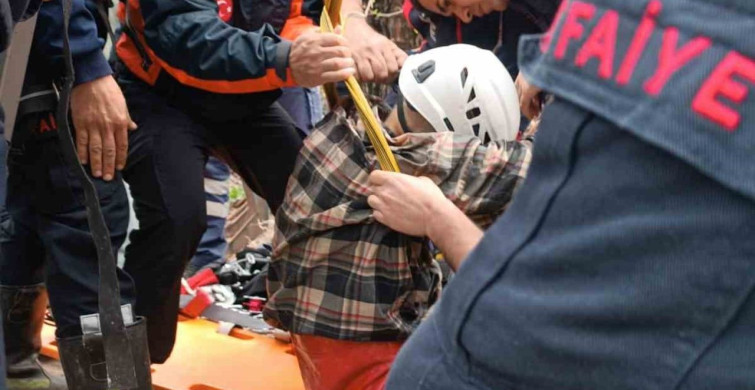 94 Yaşındaki Adam Bahçedeki Kuyuya Düşerek Kurtarıldı