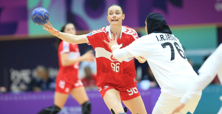 A Milli Kadın Hentbol Takımı, 6. İslami Dayanışma Oyunları'na İyi Başladı