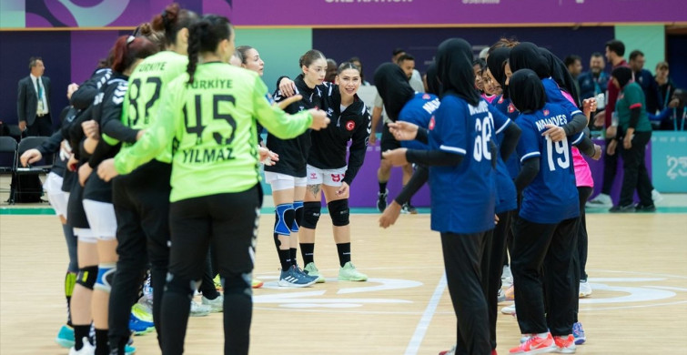 A Milli Kadın Hentbol Takımı'nın İslami Dayanışma Oyunları Başarısı